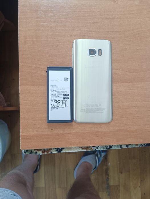 Батарейка + задняя крышка(золотистая) Samsung S7 Edge