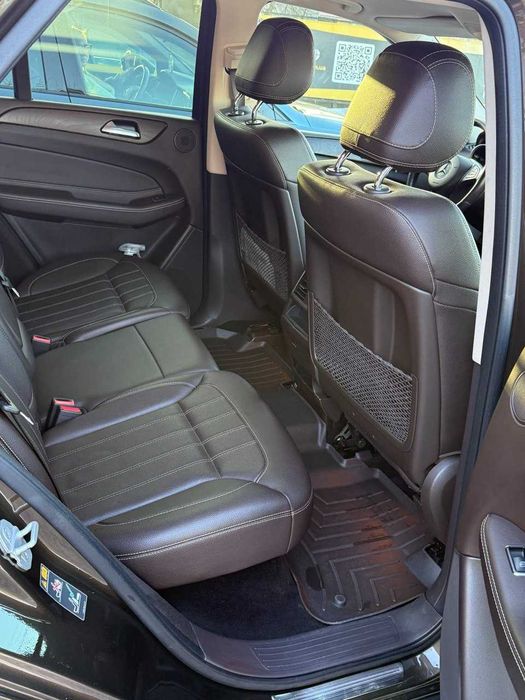 продам власний офіційний автомобіль !!!