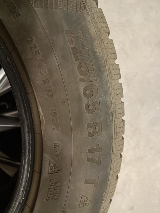 Opony Zimowe Continental. 225/65 R17. Cena za komplet.