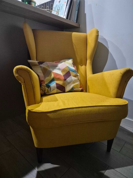 Fotel Uszak Ikea musztardowy