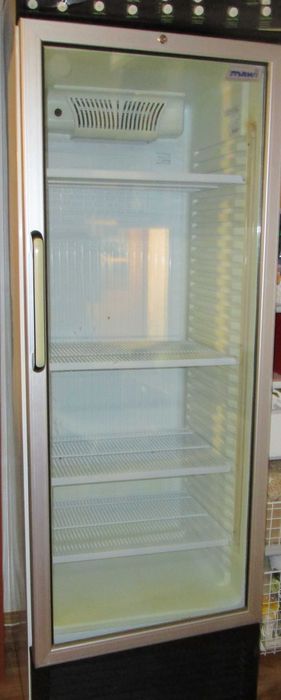 Szafa chłodnicza, chłodziarka, witryna, lodówka używana witryna MAWI USS440DTKL szer. 68cm wys 211cm absolutnie sprawna