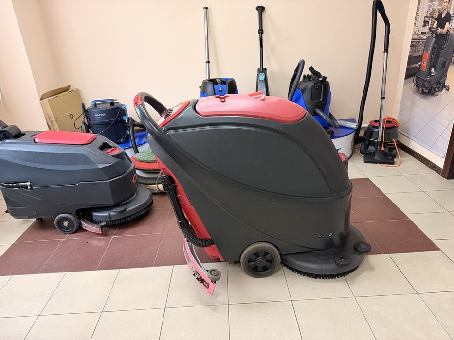 Підлогомийна машина Nilfisk Viper Karcher