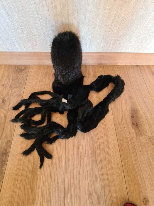 Продам жіночі норкові шарф і шапку.