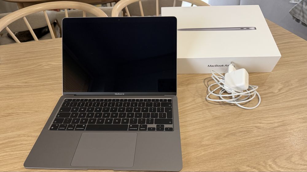 MacBook Air 13 cali 256GB