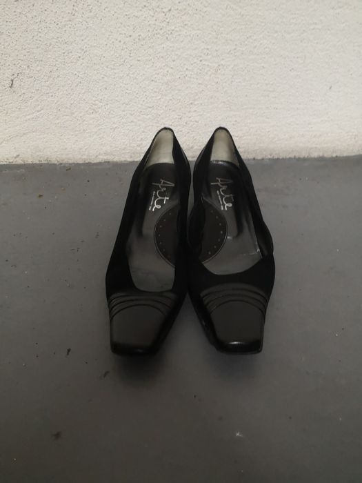Sapatos pretos