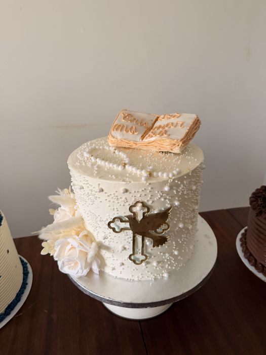 Bolos de Aiversario e Cake design Personalizado para festas!