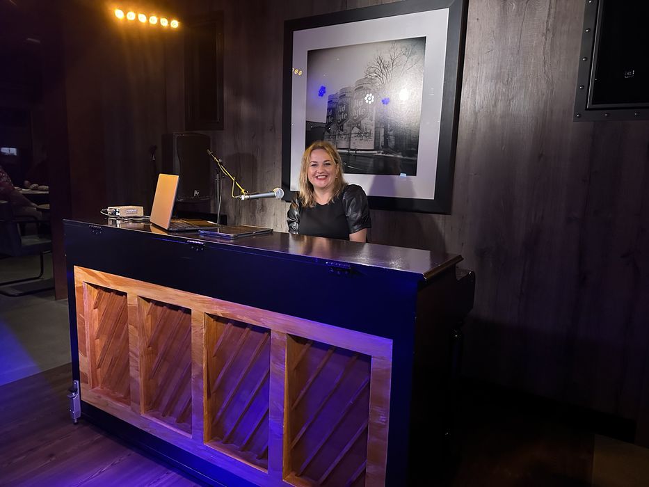 Музикант , Піаніст , Джаз , Вокаліст