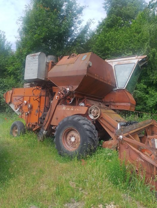 Продам комбайн нива