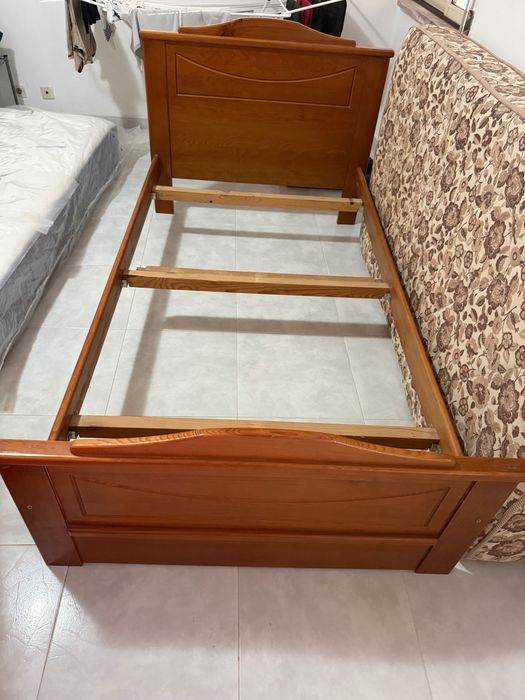 Cama com colchão