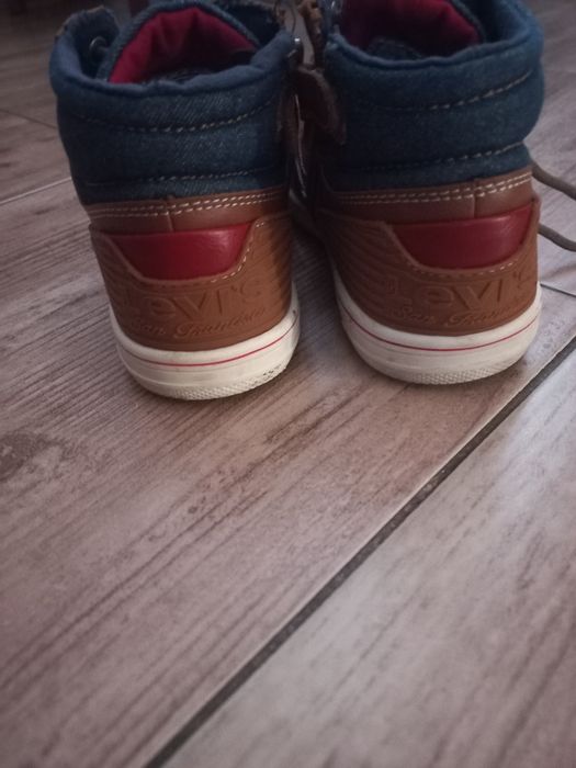Buty Trampki Levis roz. 33