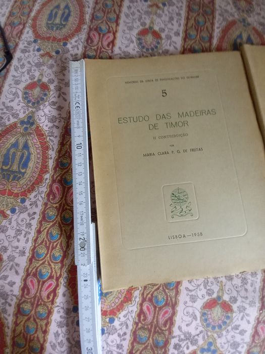 O Estudo das Madeiras de Timor 2 volumes