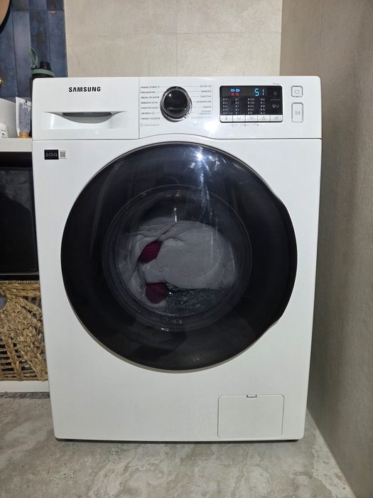 GWARANCJA! Pralko-suszarka SAMSUNG WD80TA046BE
EcoBubble AirWash