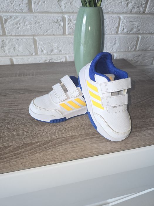 Buty dziecięce Adidas r 24 jak nowe