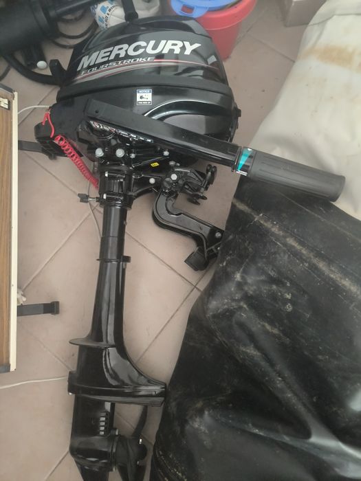 Motor Mercury novo 2.5cv
