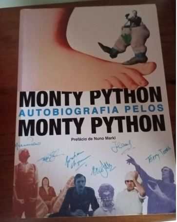 Autobiografia pelos Monty Python de Monty Python