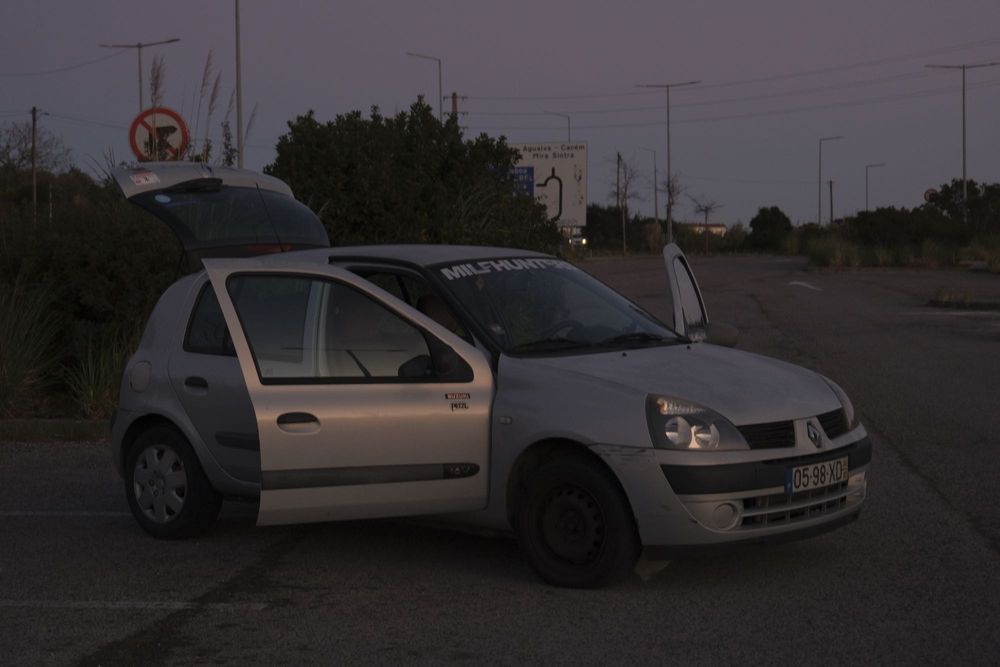 Renault Clio 1.2 16V 2004 Cinzento troco por mota preferencialmente