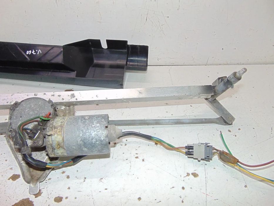 Volvo 760/740 motor limpa vidros " usado em bom estado