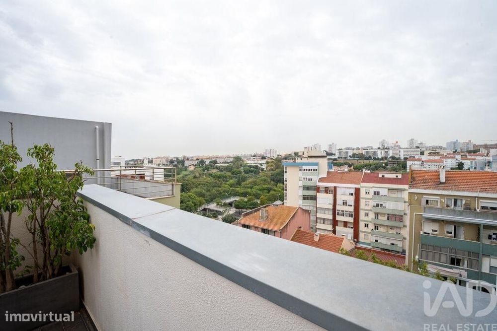 Apartamento T2 em Marvila de 84 m2