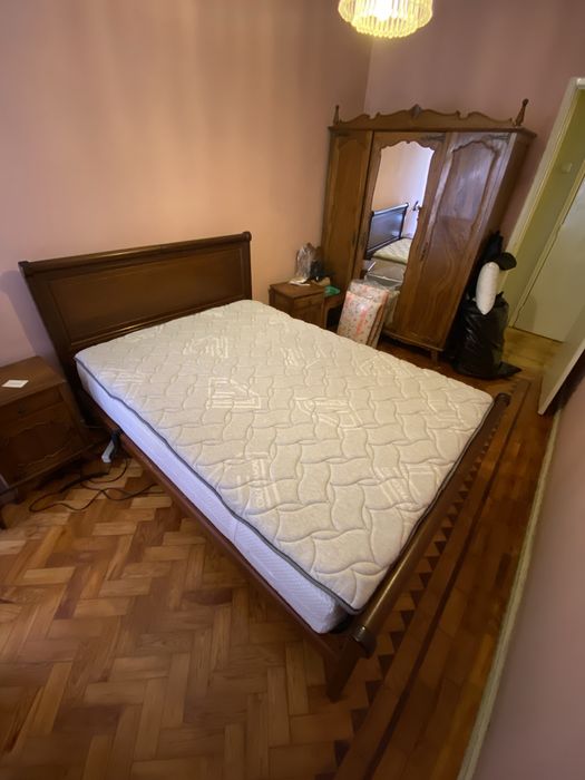 Cama de casal em madeira, ortopedica com colchão e topper com comando
