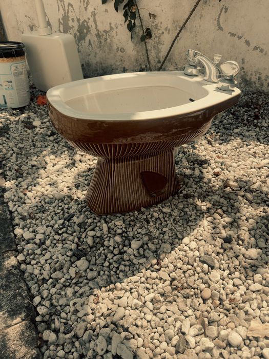 Louça de casa de banho