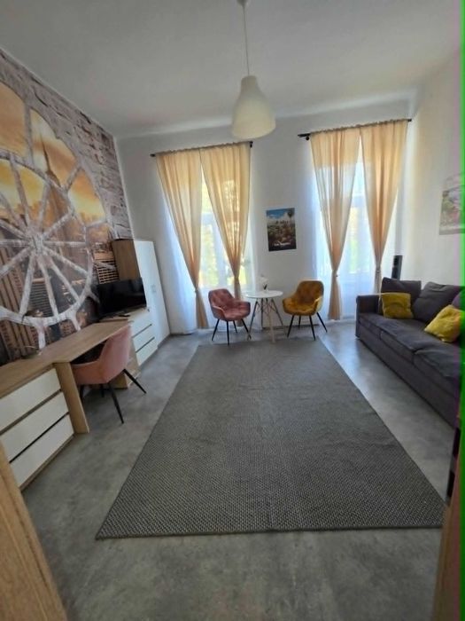 LOFT 3 pokoje (60m²) po remoncie – Al. 1 Maja 15, Łódź (Bezpośrednio)