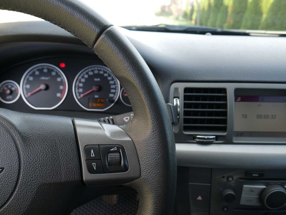 Продам НОВИЙ Opel Vectra C, офіційний