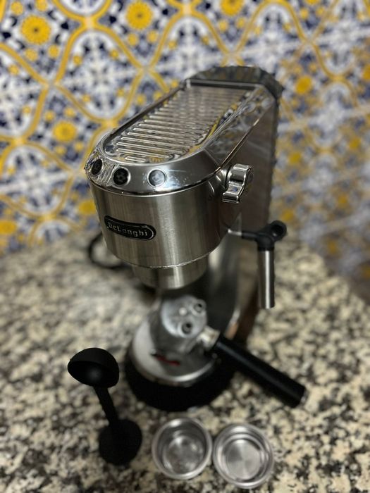 Vende-se máquina de café  marca Delonghi