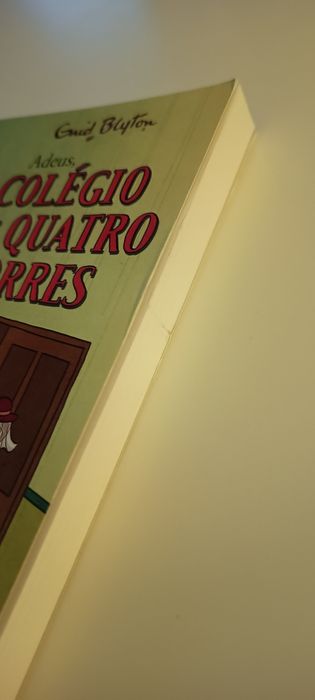 Adeus, Colégio das Quatro Torres