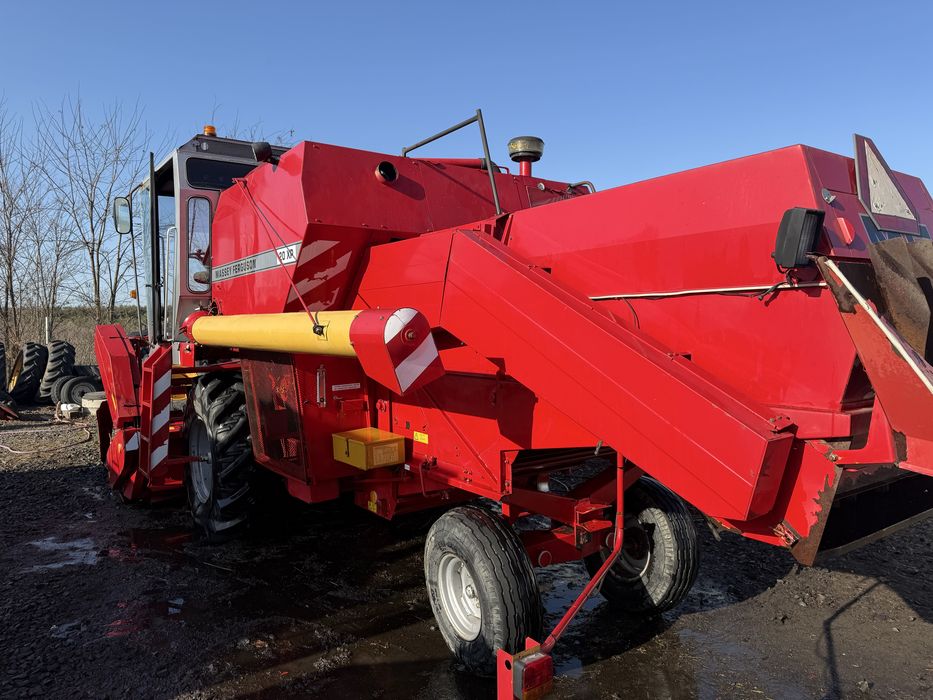 Зернозбиральний комбайн Massey Ferguson 20XP