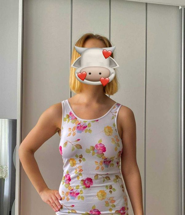 Kwiecisty top na ramionka