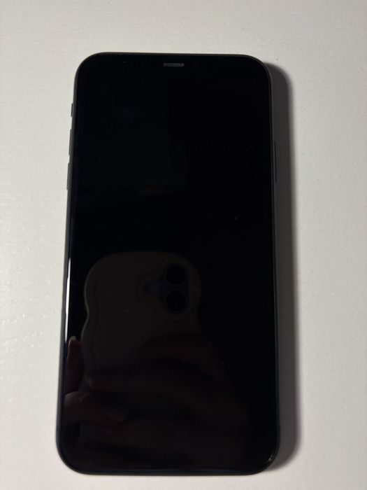 Iphone 11 w bardzo dobrym stanie