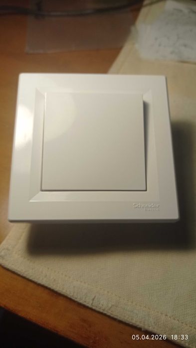 Выключатель розетка Schneider (Шнайдер) Asfora