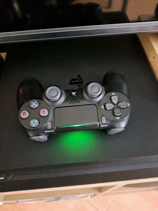 Playstation 4 Slim 500GB PS4 ofereço jogo (Ler descrição)
