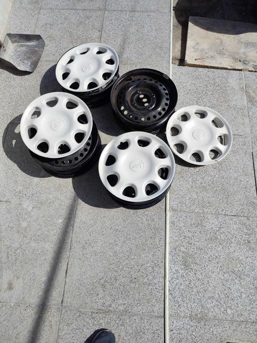 Jantes e tampões semi-novos de microcar aixam