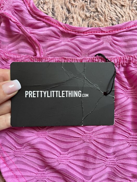 Топ prettylittlething “keep away from fire”,  pink з завʼязками