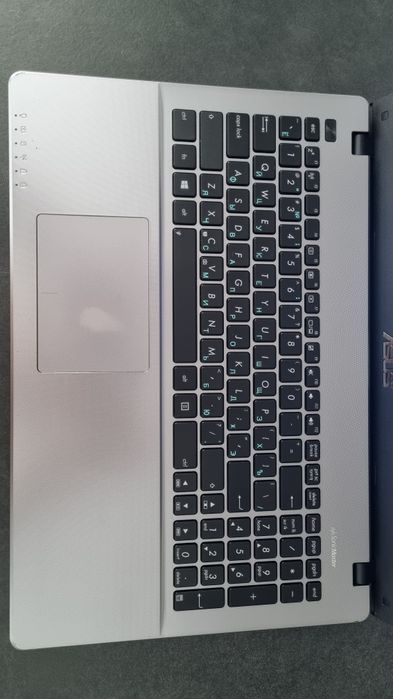 Ноутбук Asus X550C_Intel 2117U/12Gb/SSD480/Win11