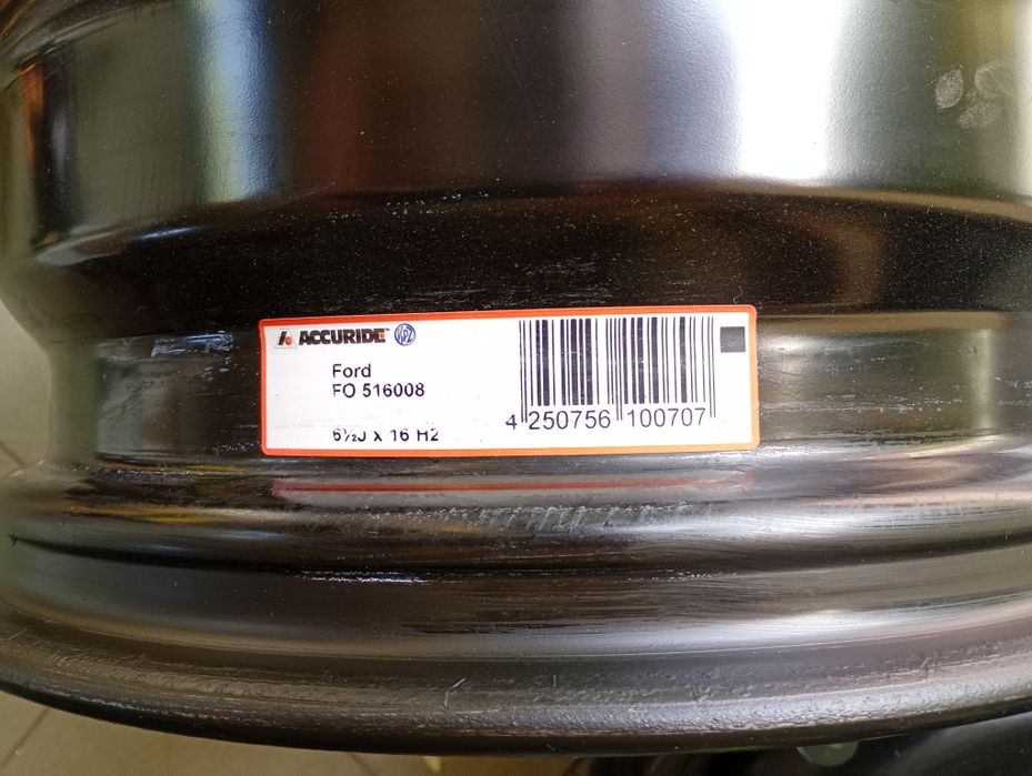 Felgi 16 do Forda lub Volvo rozstaw śrub 5x108