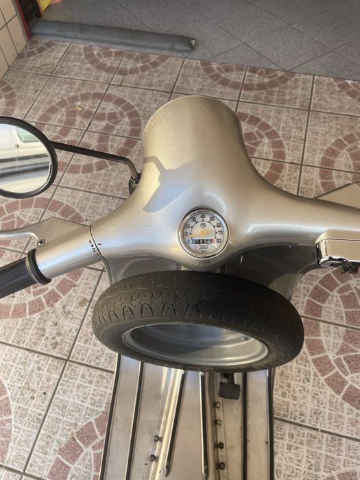 Vespa 50 s ( Ediçao Especial 50 anos)