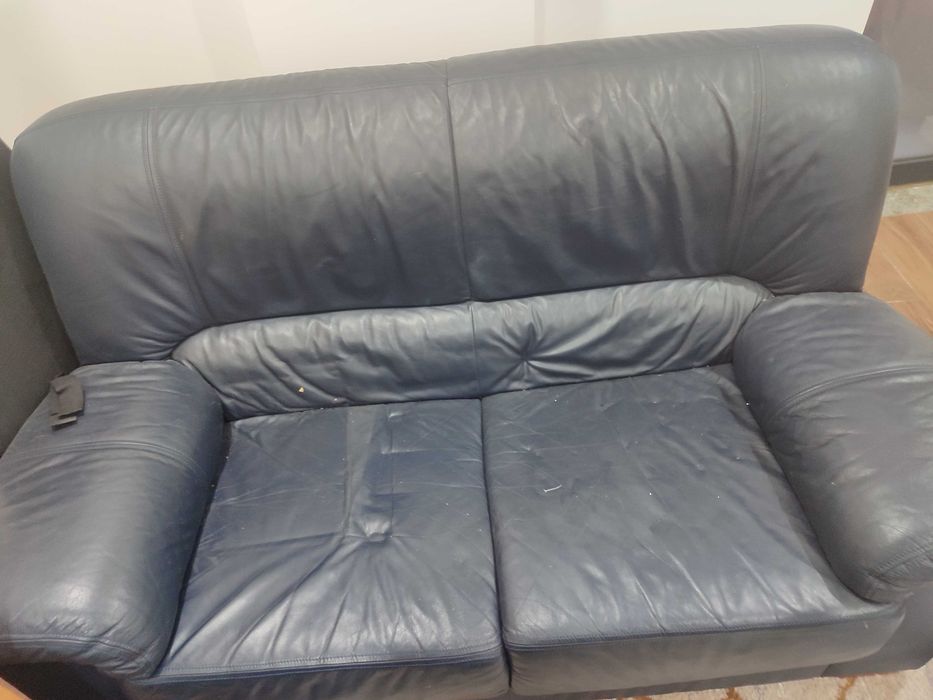 2 sofás em cabedal usados mas em bom estado