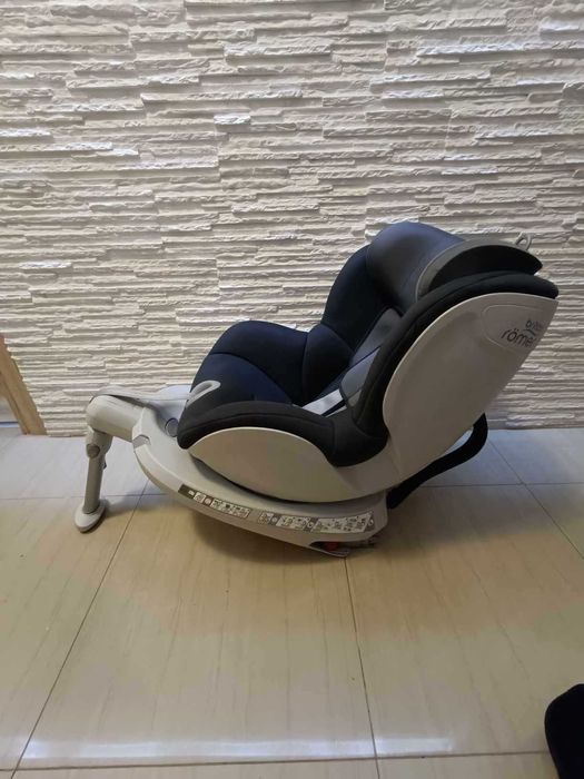 Obrotowy fotelik samochodowy Britax Romer Dualfix 0-18kg