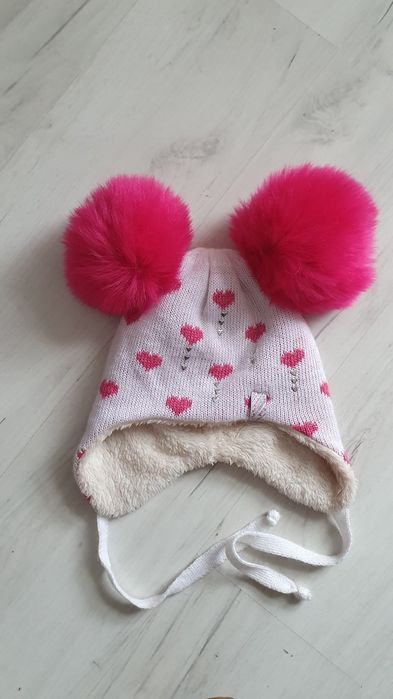 Czapeczka dziewczęca