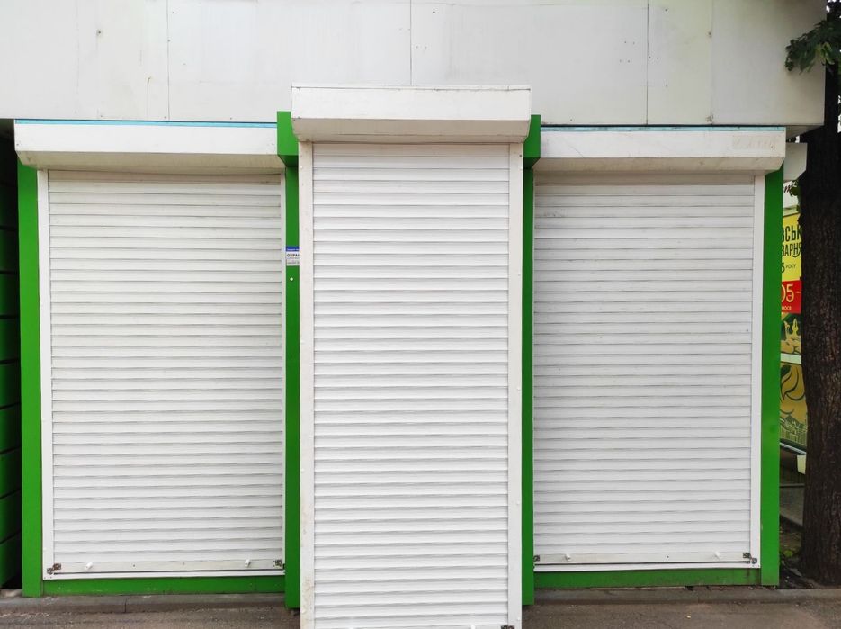 Толстые  защитные роллеты б/у .Рольставни б/у. Ролет б/в