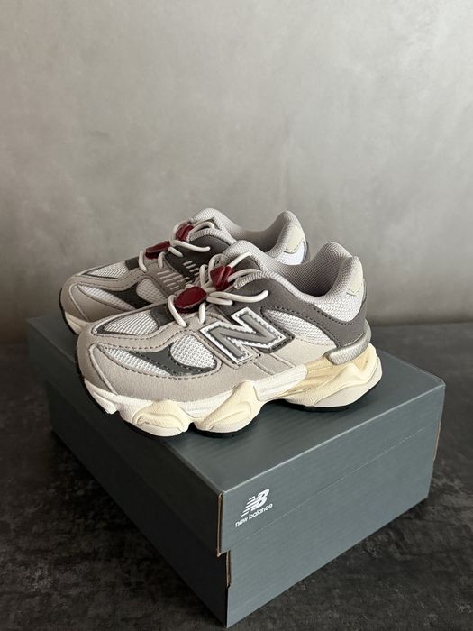 New balance кросівки