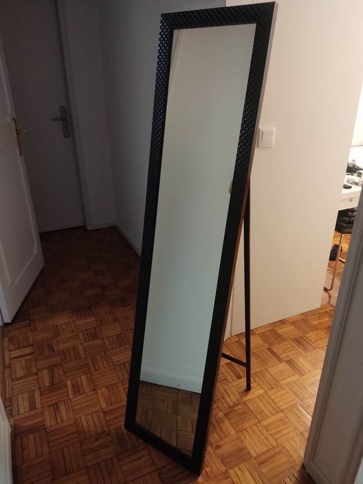 Espelho funcional e decorativo