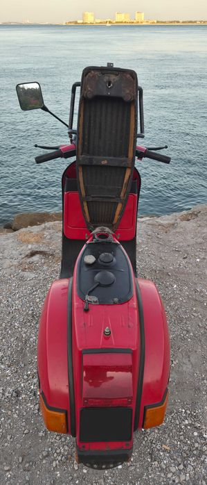 Vespa T5 125 (1986) – Clássico 1.º Dono, Sempre em Garagem