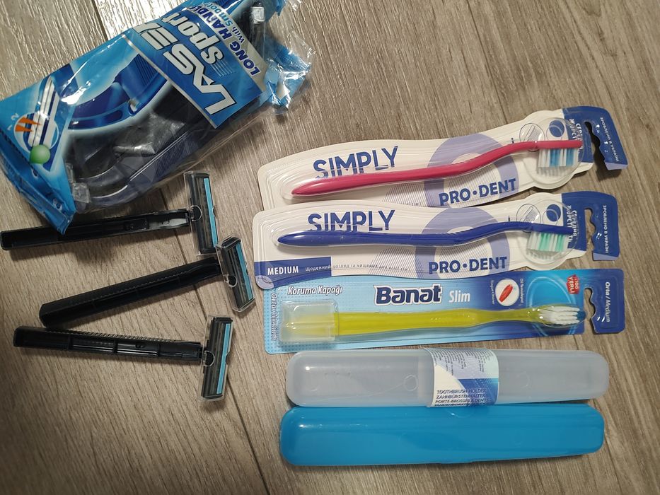 Футляр для щітки,зубна та бритва