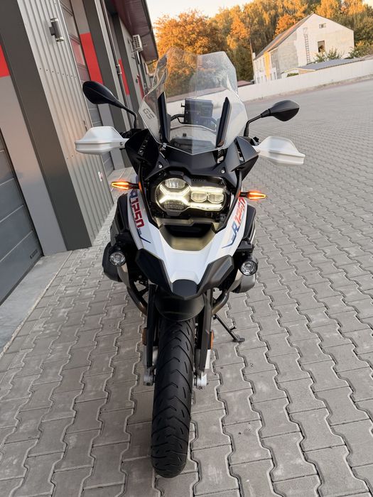 Мотоцикл Bmw R1250gs