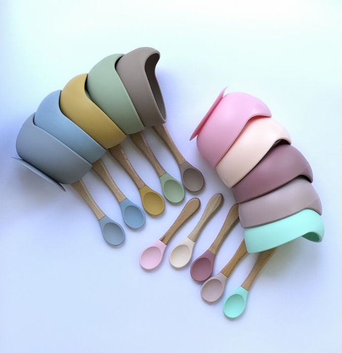 Набір найнеобхідніших предметів посуду для початку підгодовування