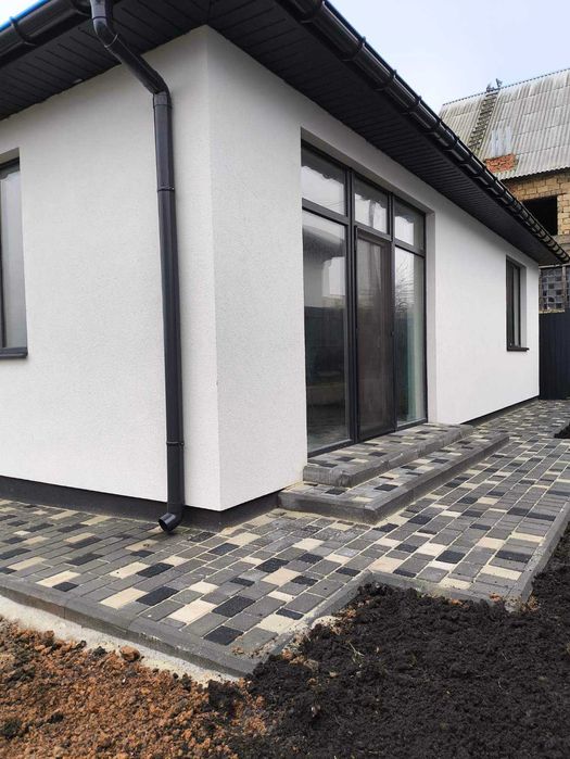 Новый дом в центре Нерубайска, общ 90 м, 3 комнаты. Рядом Усатово.