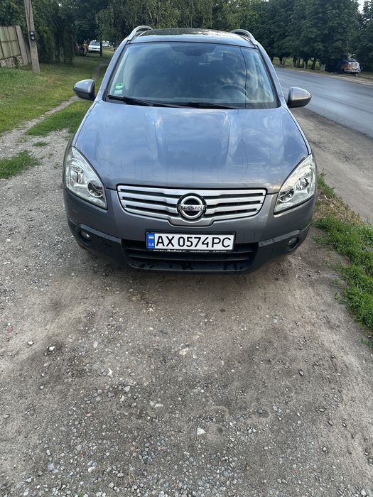 Продам Nisan Qashqai +2